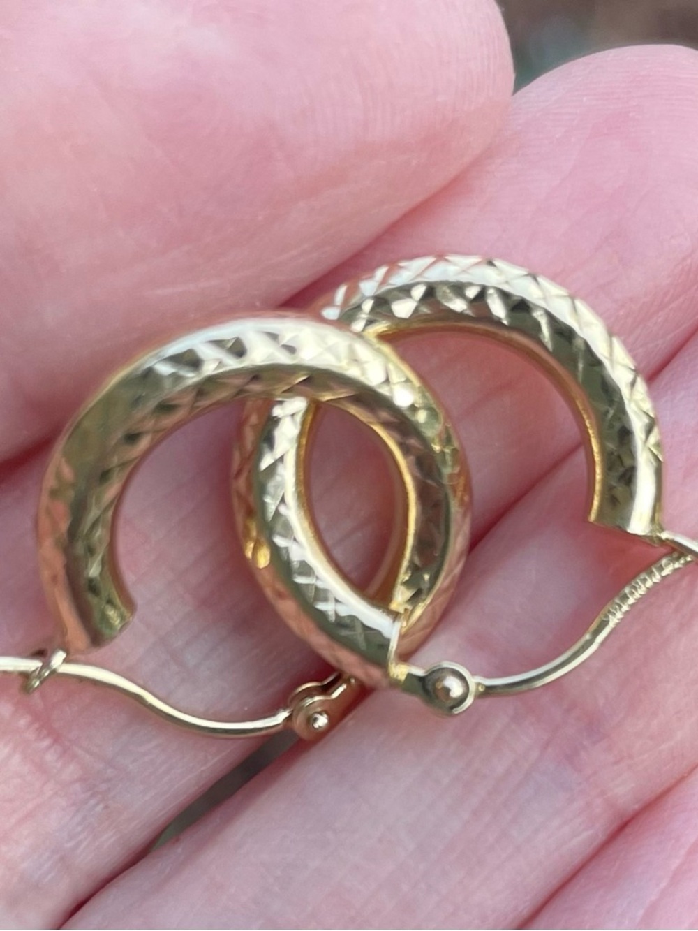 14k Solid Yellow Gold Diamond
Cut Textured Round Hoop Earrings
Marked - Picture 3 of 14